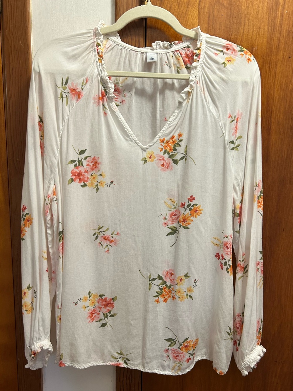 Old Navy Cream Long-Sleeve V-Neck Floral Top